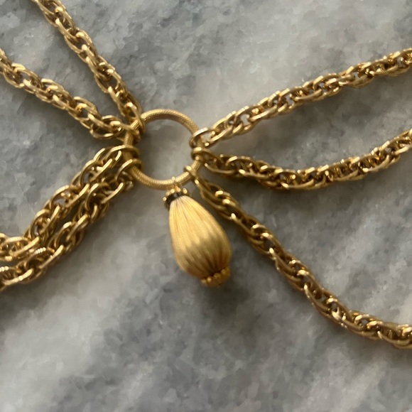 COPY - Best 1960s gold toned chain belt mod substantial perfect for holidays - Picture 5 of 17